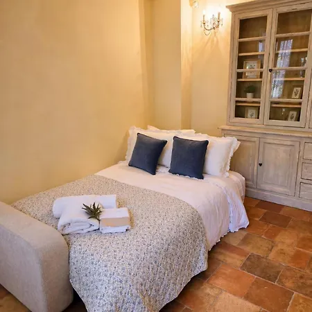 Villa Estate With Pool, Gardens & Views Cernobbio