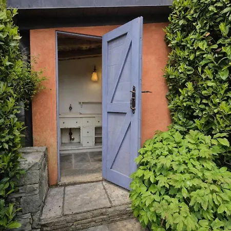 Estate With Pool, Gardens & Views Villa Cernobbio