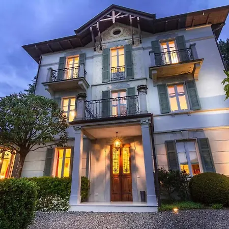 Estate With Pool, Gardens & Views Villa *