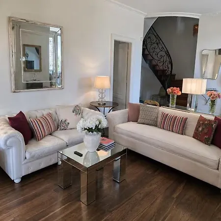Estate With Pool, Gardens & Views