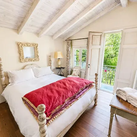 Villa Estate With Pool, Gardens & Views *