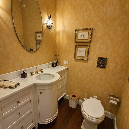 Estate With Pool, Gardens & Views Cernobbio