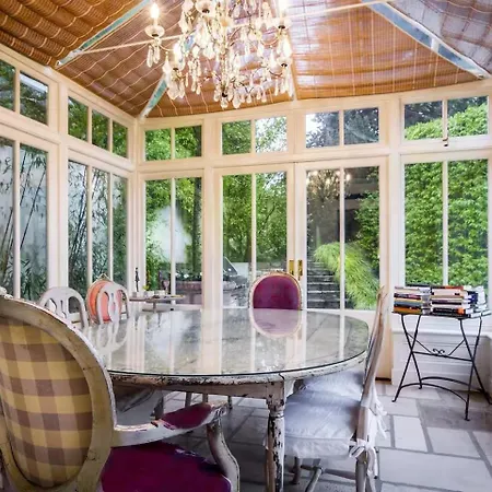 Villa Estate With Pool, Gardens & Views *