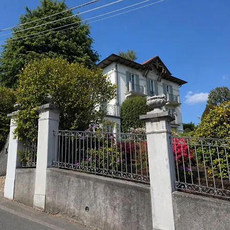 Villa Estate With Pool, Gardens & Views