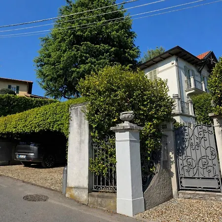 Estate With Pool, Gardens & Views Cernobbio