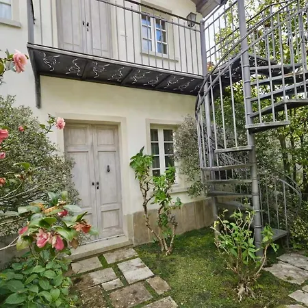Estate With Pool, Gardens & Views Villa *