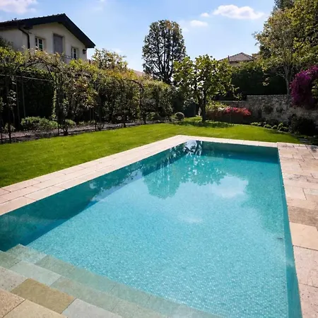 Estate With Pool, Gardens & Views Cernobbio